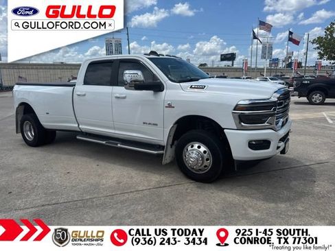 Used 2025 RAM 3500 Laramie AWD/4WD image 2