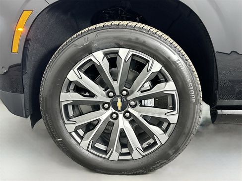 New 2026 Chevrolet Suburban High Country image 34