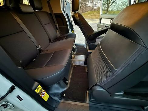 Used 2011 Toyota FJ Cruiser 4WD image 35