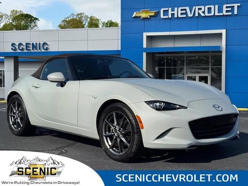 Used 2019 MAZDA MX-5 Miata Grand Touring RWD image 1