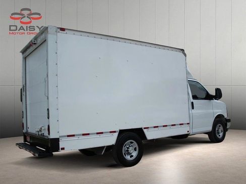 Used 2020 Chevrolet Express 3500 w/ Power Convenience Package image 5