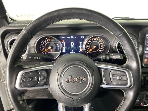 Used 2019 Jeep Wrangler Unlimited Sahara w/ Quick Order Package 24M Moab AWD/4WD image 21