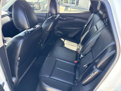 Used 2022 Nissan Rogue Sport SL AWD/4WD image 15