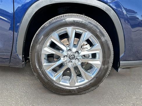 Used 2021 Toyota Highlander Limited image 33