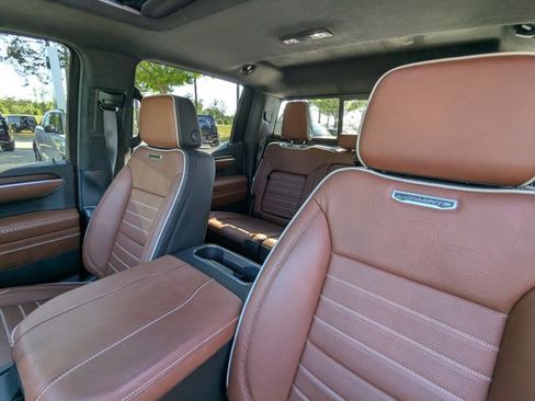 Used 2025 GMC Sierra 1500 Denali Ultimate image 10