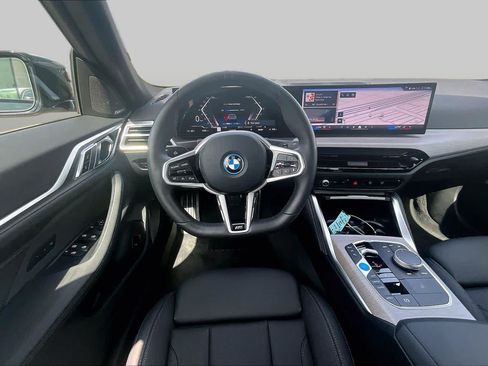 Used 2025 BMW i4 eDrive40 RWD image 5