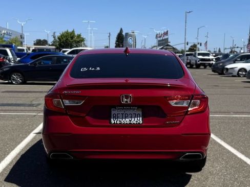 Used 2018 Honda Accord Sport image 6