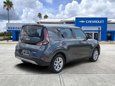 Used 2025 Kia Soul LX w/ LX Technology Package FWD image 4