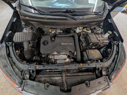 Used 2022 Chevrolet Equinox LS FWD image 37