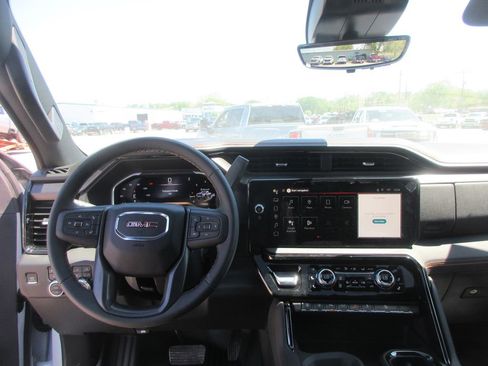 New 2026 GMC Sierra 3500 AT4 w/ AT4 Premium Plus Package AWD/4WD image 17