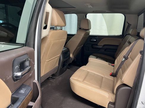 Used 2019 GMC Sierra 2500 Denali w/ Duramax Plus Package AWD/4WD image 9