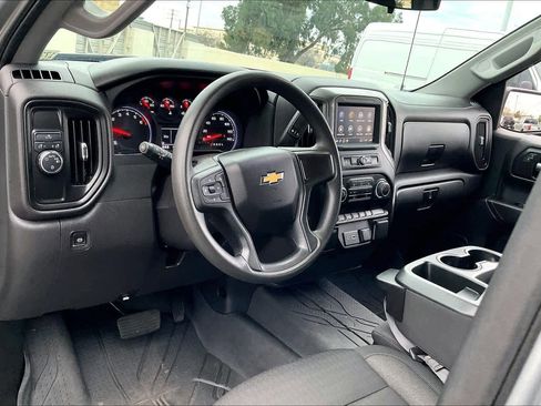 Used 2025 Chevrolet Silverado 1500 Custom image 15