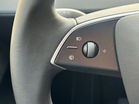 Used 2026 Tesla Model Y 2WD image 27