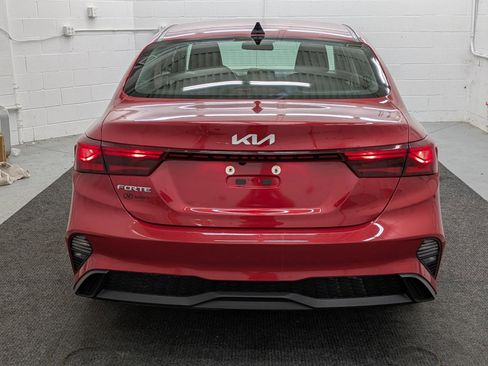 Used 2022 Kia Forte LXS image 12