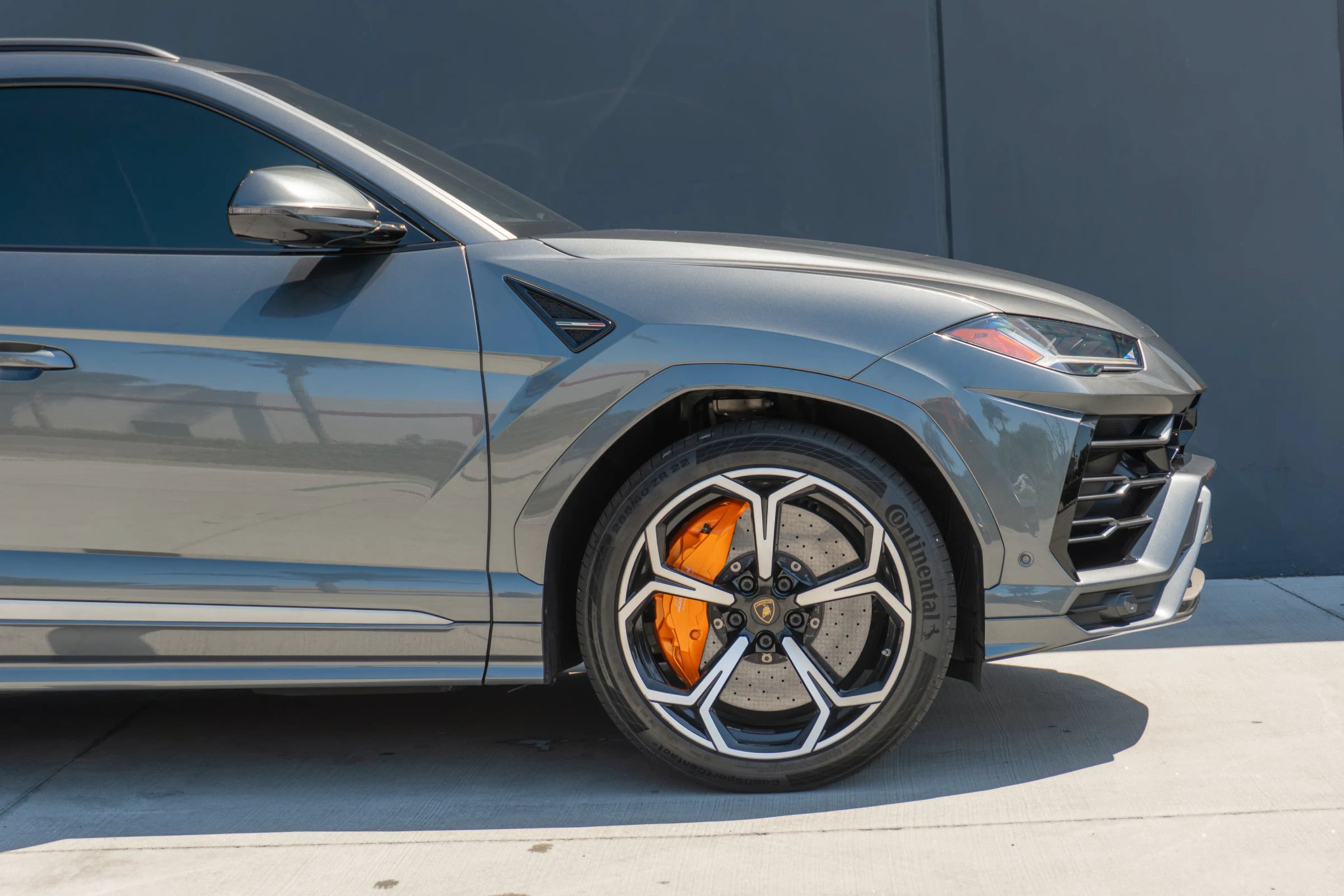 Used 2019 Lamborghini Urus AWD/4WD image 37