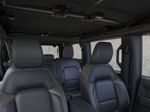 New 2025 Ford Bronco Outer Banks w/ Sasquatch Package image 12