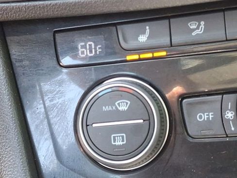 Used 2022 Volkswagen Jetta SE FWD image 20