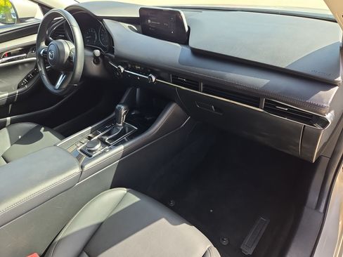 Used 2024 MAZDA MAZDA3 s FWD image 32