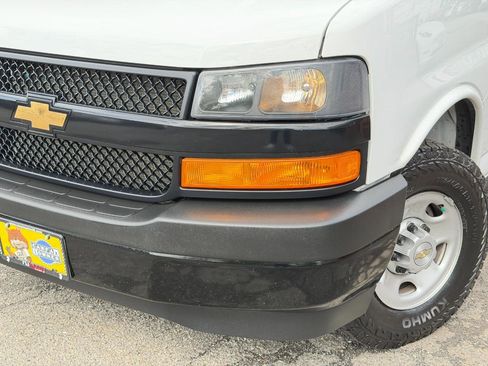 Used 2025 Chevrolet Express 2500 Extended w/ Driver Convenience Package RWD image 69