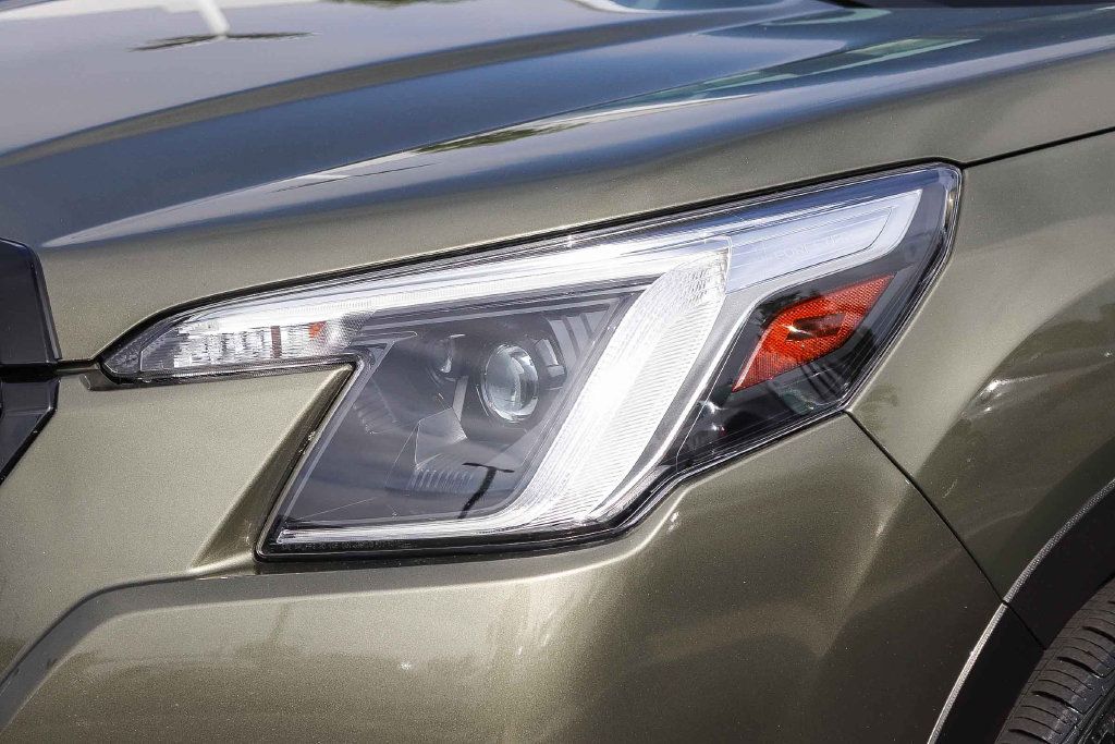 Certified 2023 Subaru Forester Limited AWD/4WD image 10
