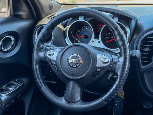 Used 2013 Nissan Juke S FWD image 14