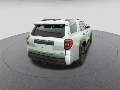 New 2026 Toyota 4Runner SR5 AWD/4WD image 8
