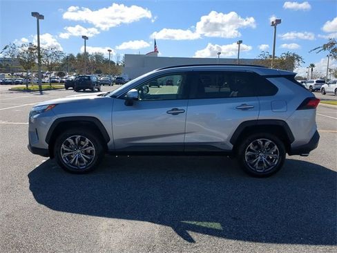 Certified 2022 Toyota RAV4 XLE Premium image 7