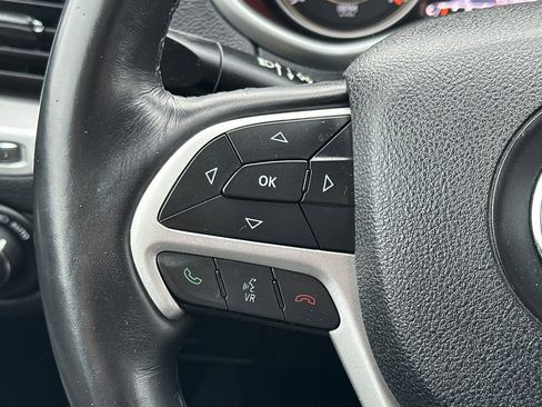 Used 2015 Jeep Cherokee Limited image 27