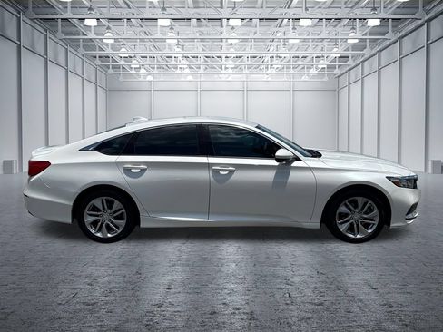 Used 2018 Honda Accord LX image 8
