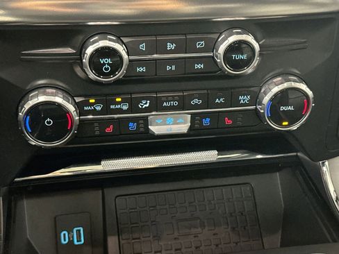 Used 2023 Ford F150 Lariat w/ Equipment Group 502A High image 25