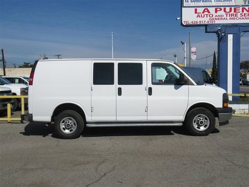 Used 2022 GMC Savana 2500 w/ Driver Convenience Package image 2