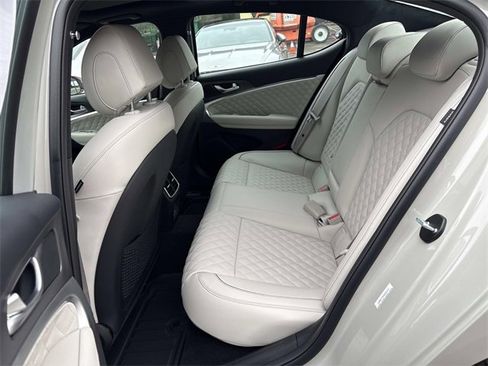 Used 2025 Genesis G70 3.3T Advanced w/ Sport Prestige Package image 25