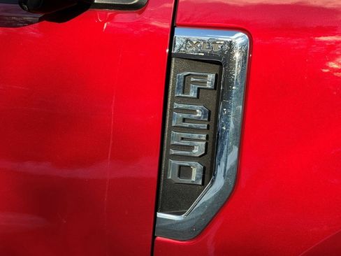 Used 2022 Ford F250 XLT w/ XLT Premium Package image 8