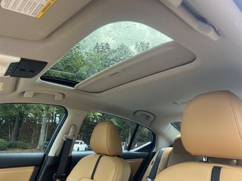 Used 2025 Nissan Sentra SV w/ SV Premium Package FWD image 12