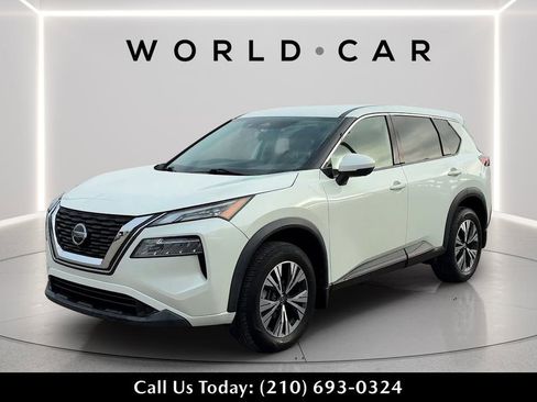 Used 2021 Nissan Rogue SV AWD/4WD image 3