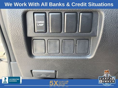 Used 2023 Nissan Titan SV image 24