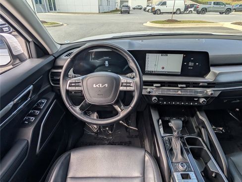 Used 2024 Kia Telluride LX image 16