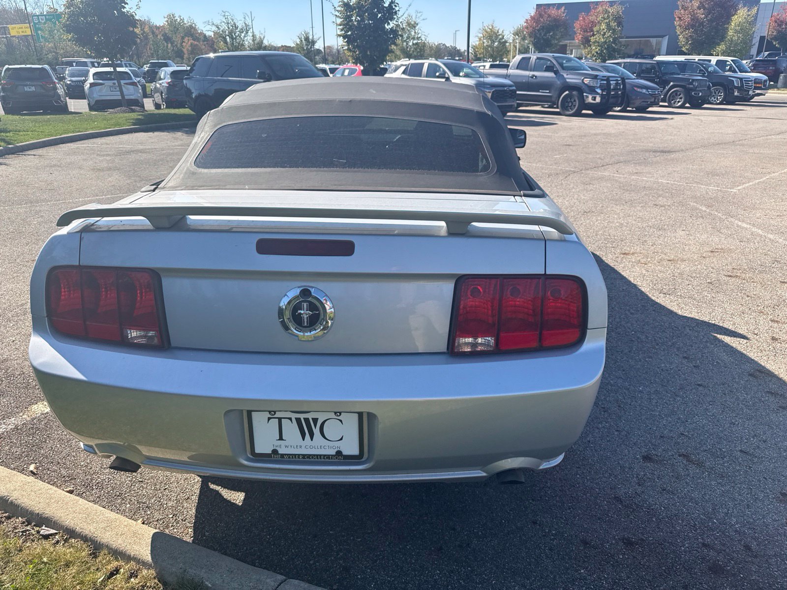 Used 2007 Ford Mustang Convertible RWD image 6