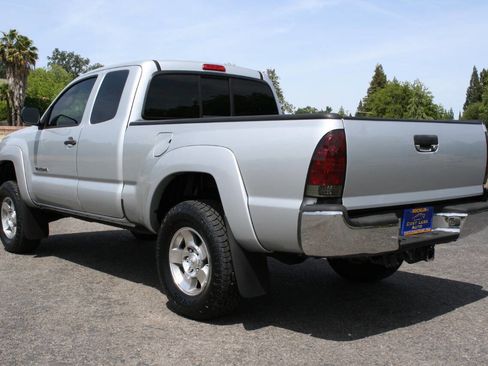 Used 2008 Toyota Tacoma PreRunner RWD image 7