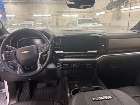 Used 2025 Chevrolet Silverado 3500 High Country w/ High Country Premium Package image 12