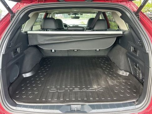 Used 2022 Subaru Outback Limited AWD/4WD image 11