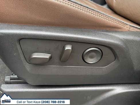 Used 2024 Chevrolet Suburban High Country w/ Advanced Technology Package image 17