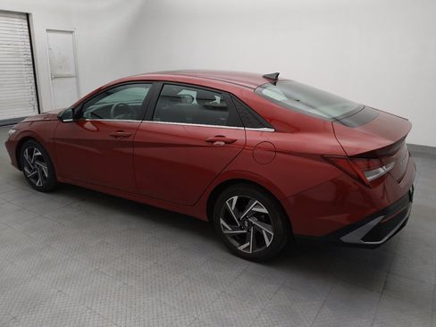 Used 2024 Hyundai Elantra SEL w/ Convenience Package FWD image 3