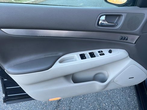 Used 2013 INFINITI G37 x w/ Premium Pkg image 18