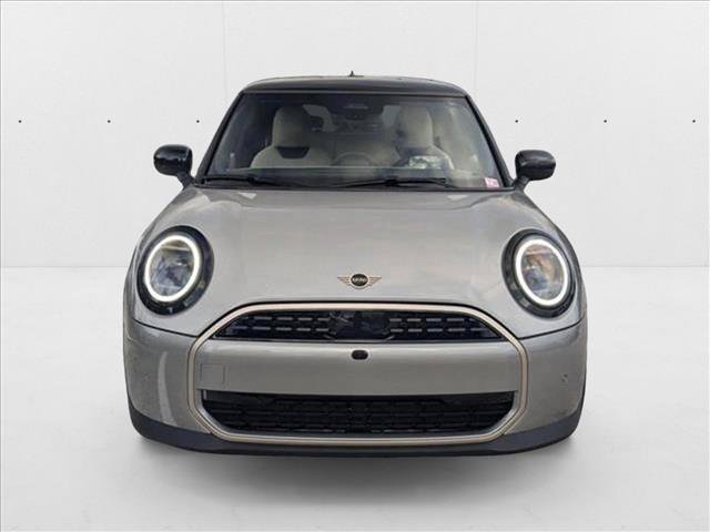 Used 2025 MINI Cooper 2-Door Hardtop FWD image 6