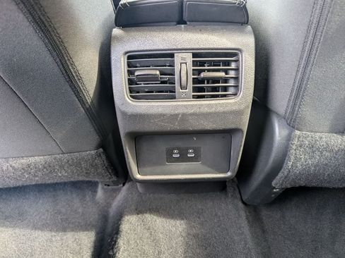 Used 2024 Nissan Rogue SV AWD/4WD image 29
