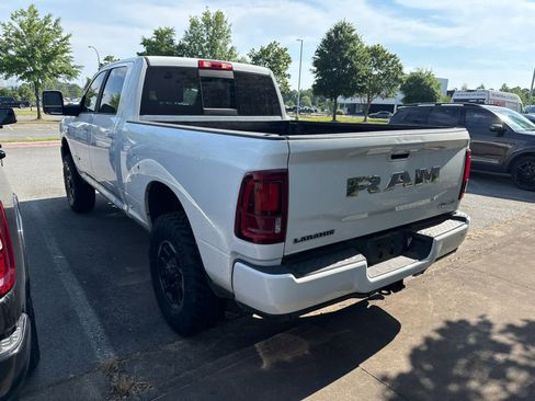 Used 2026 RAM 2500 Laramie AWD/4WD image 3