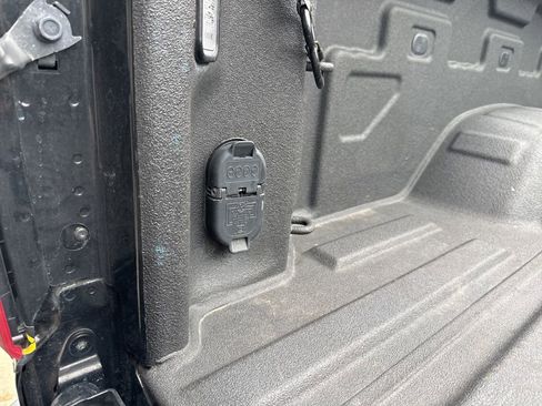 Used 2024 Chevrolet Silverado 2500 ZR2 w/ Technology Package image 47