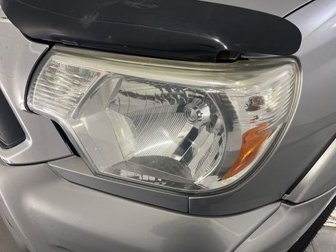 Used 2015 Toyota Tacoma PreRunner w/ SR5 Package image 36