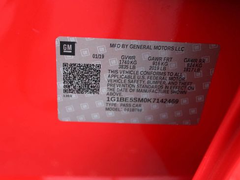 Used 2019 Chevrolet Cruze LT w/ Convenience Package image 14